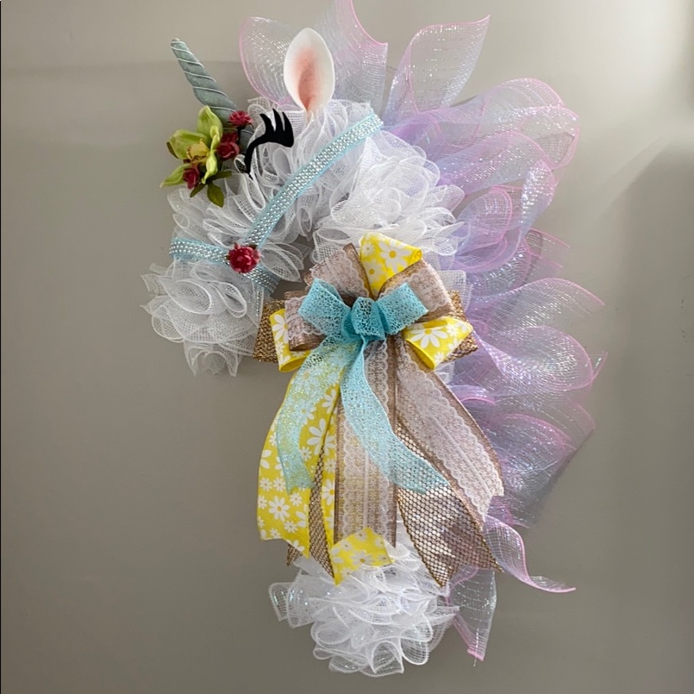 Unicorn wreath